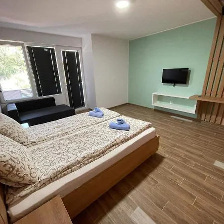 Siesta Srebrno Jezero 3* Veliko Gradište