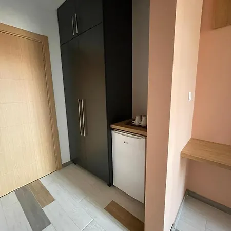 Aparthotel Siesta Srebrno Jezero 3*