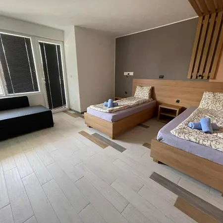 Siesta Srebrno Jezero Aparthotel 3*