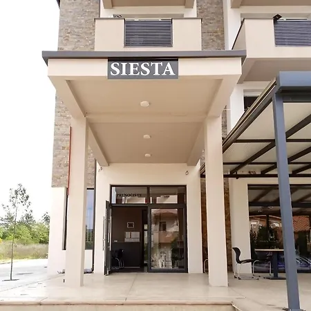 Aparthotel Siesta Srebrno Jezero 3*